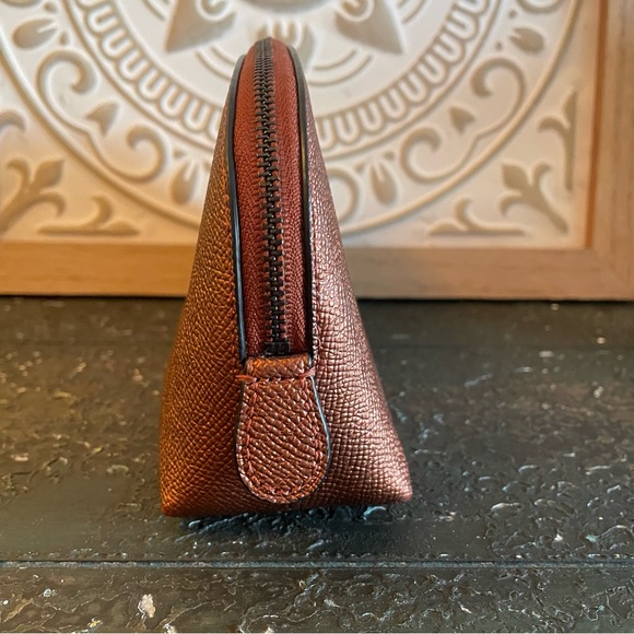 Coach Bronze Zipper bag - Picture 4 of 8